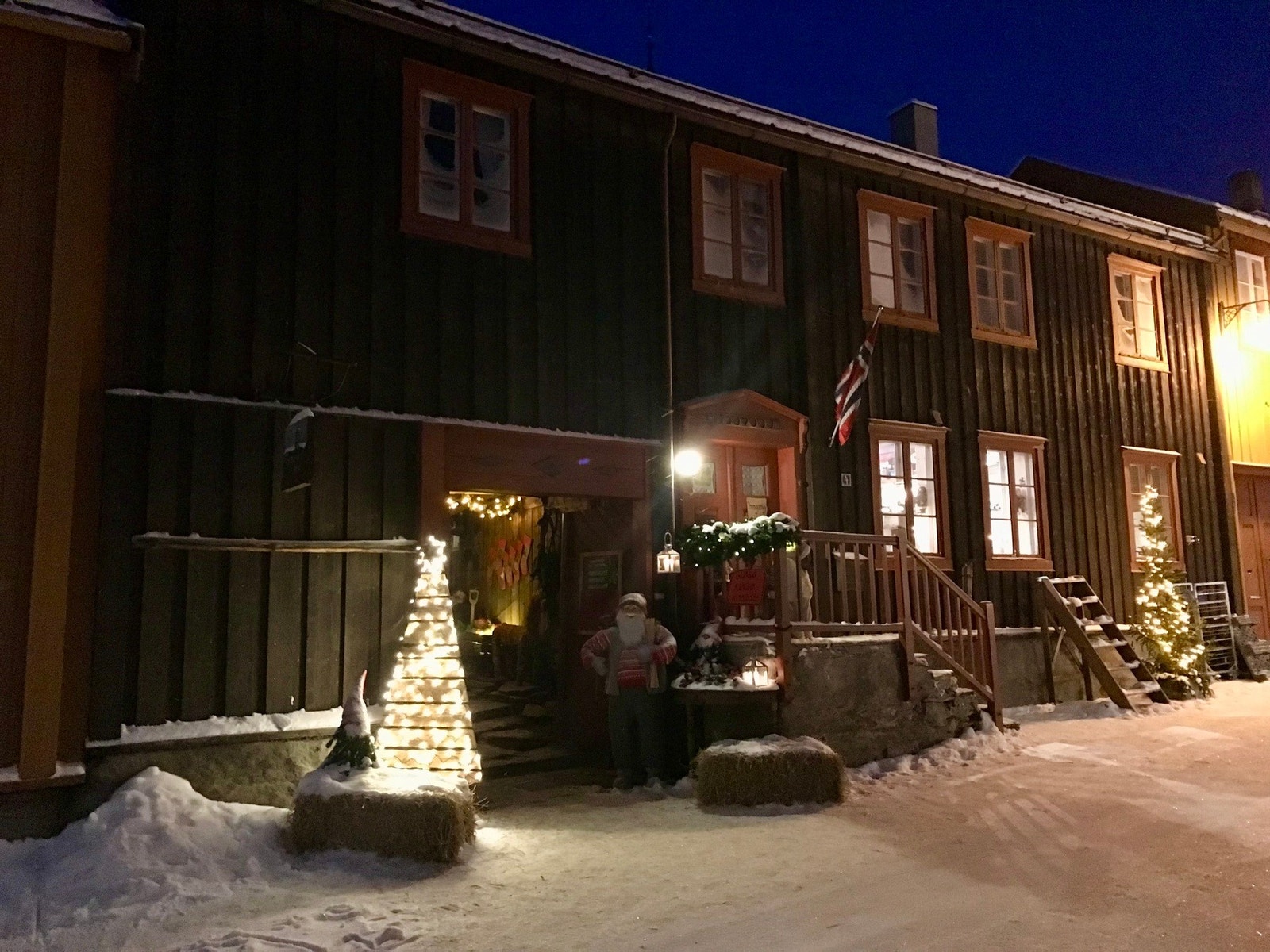 Selgers bilde - Jul i Bergstaden Galleribilde