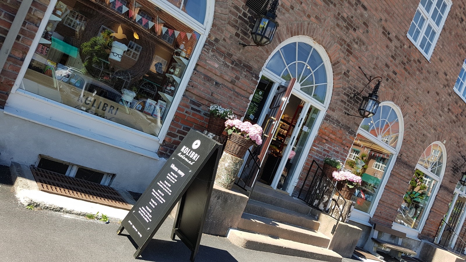 Åpent bakeri på Damplassen. Galleribilde