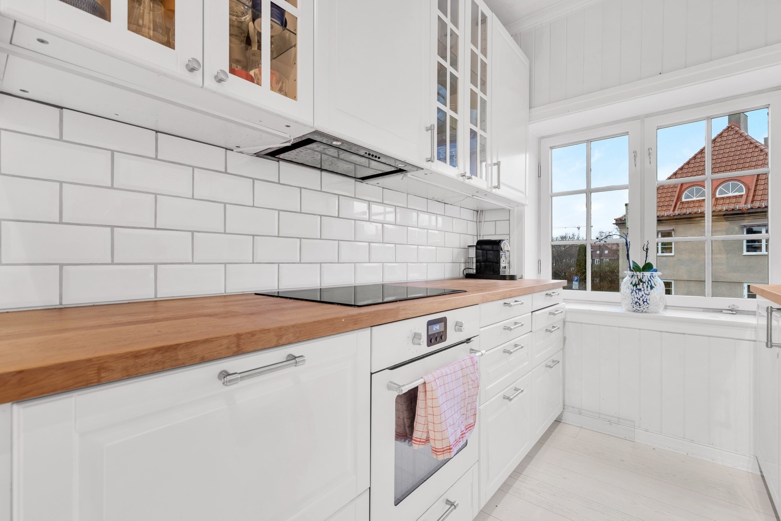 Kjøkkenventilator med kullfilter. Galleribilde