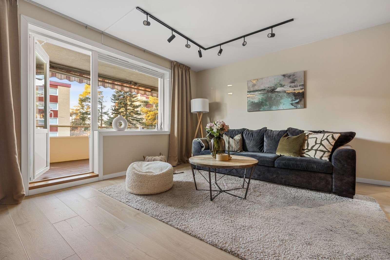 Velkommen til Kranveien 22 - Presentert av Jimmy Phan v/ PrivatMegleren Première. Galleribilde