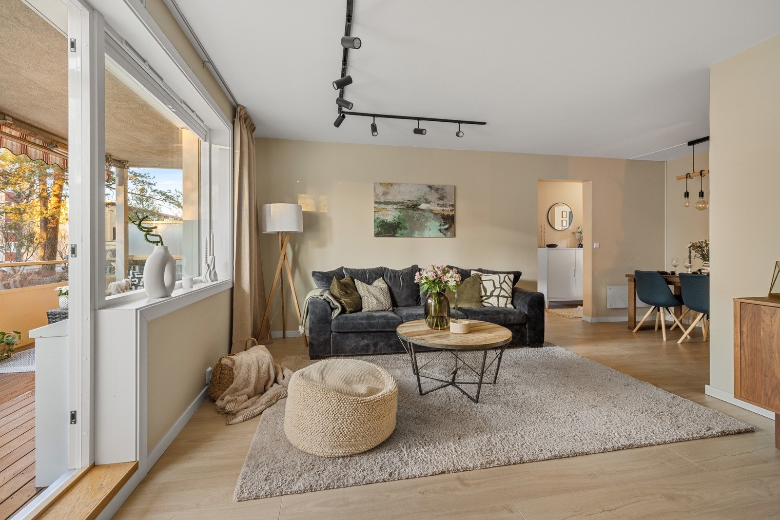 I felleskostnadene har du blant annet grunnpakke kabel-tv og fibernett (100 Mbps) fra Telia inkludert. Galleribilde