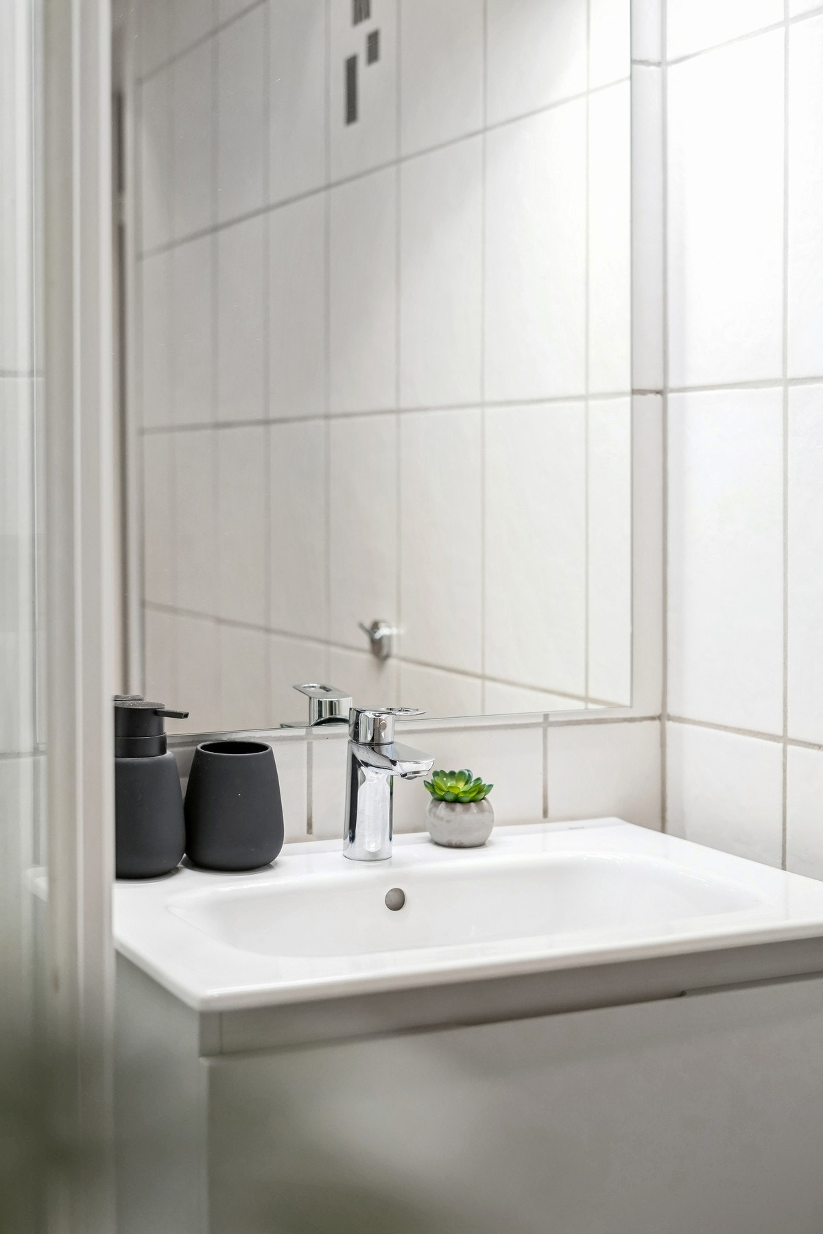 Servantskap og speil er nytt fra 2024. Galleribilde