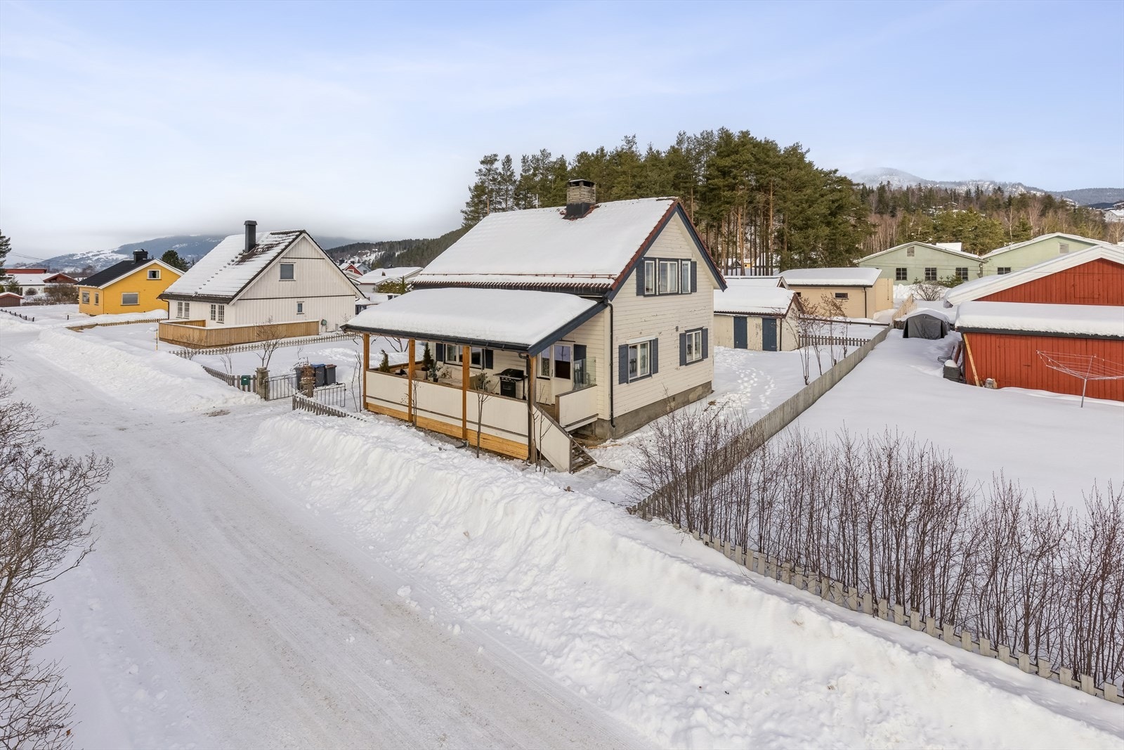 Flat og lettstelt tomt. Galleribilde