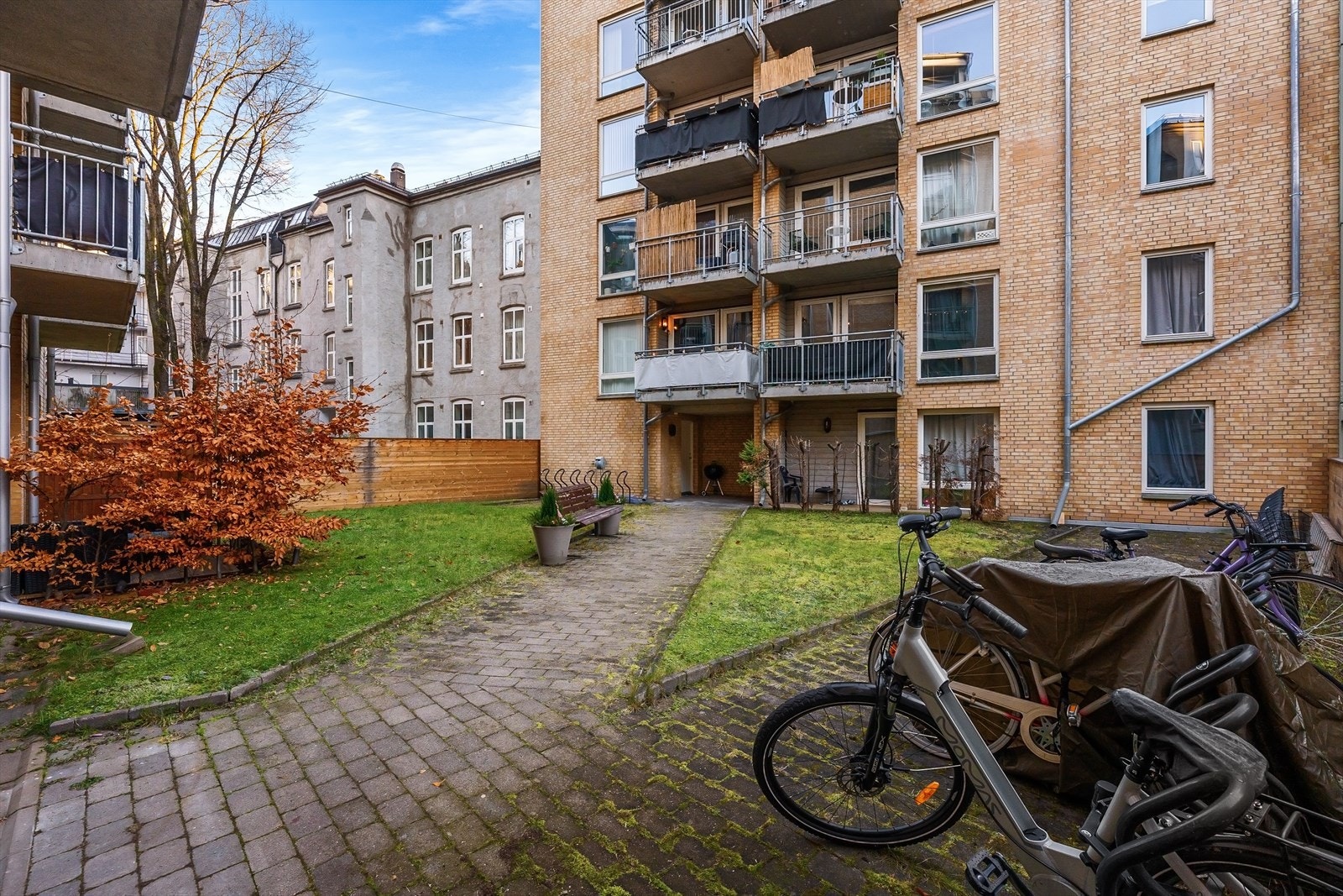 Leiligheten ligger i et svært populært område på Grünerløkka, med kort vei til alt av nødvendige fasiliteter og gode kollektivforbindelser Galleribilde