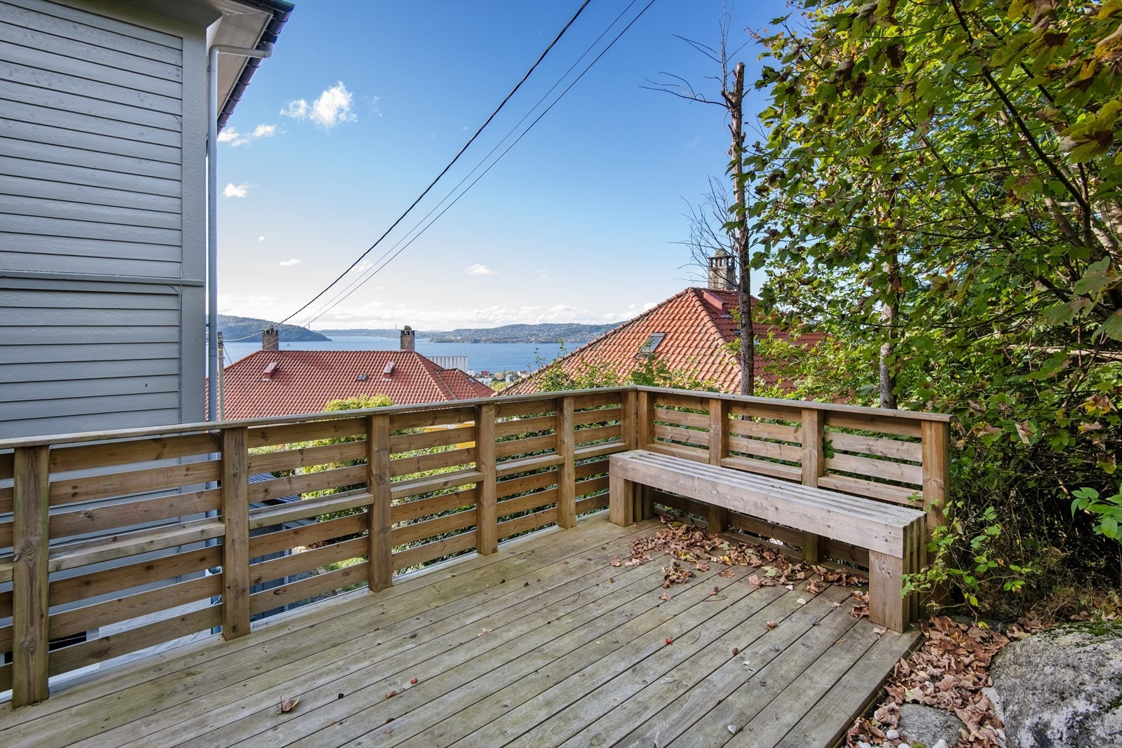 Sameiet har en felles takterrasse hvor man kan nyte solrike dager i hyggelig selskap. Galleribilde