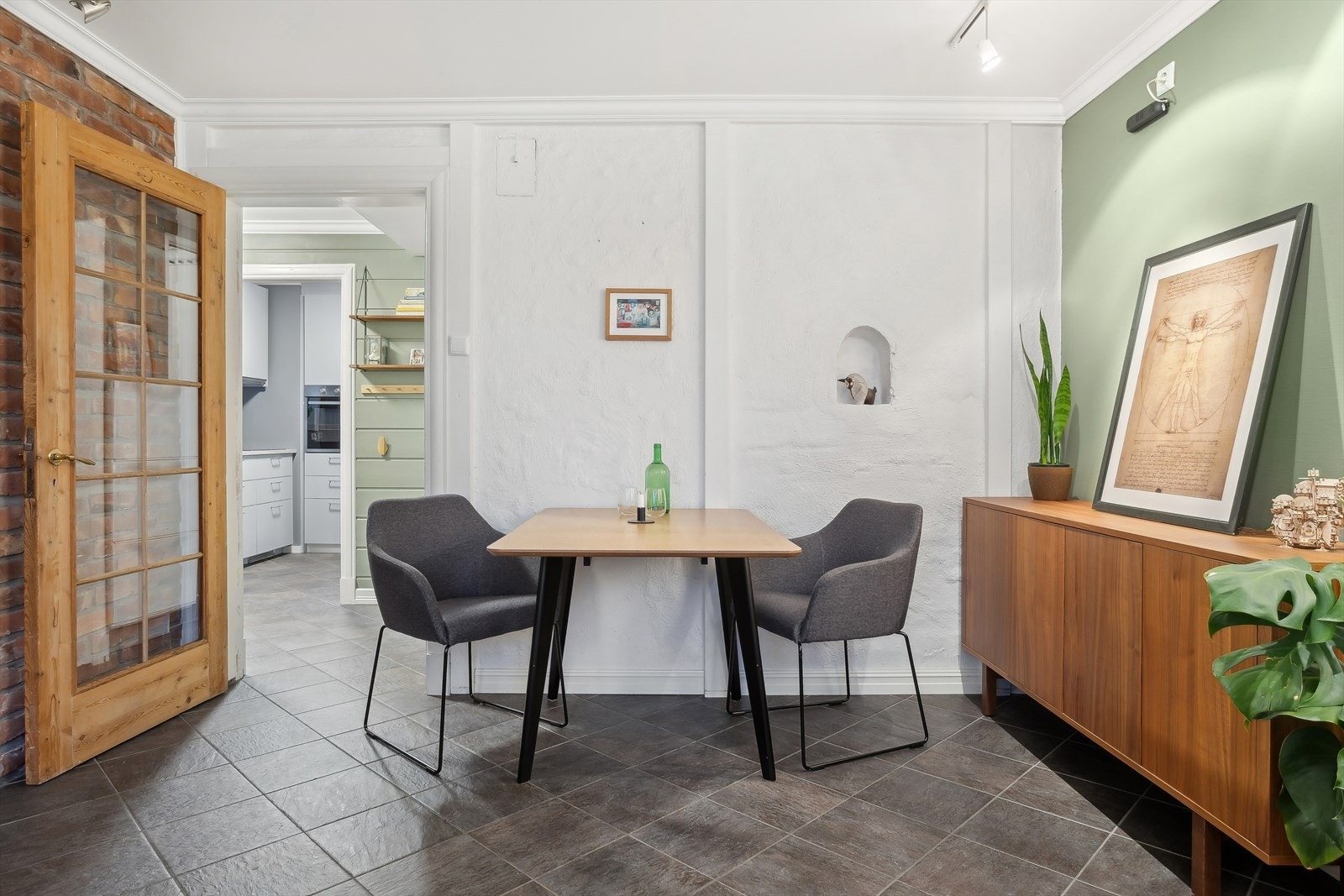 En hyggelig plass å samles for å nyte gode måltider. Galleribilde