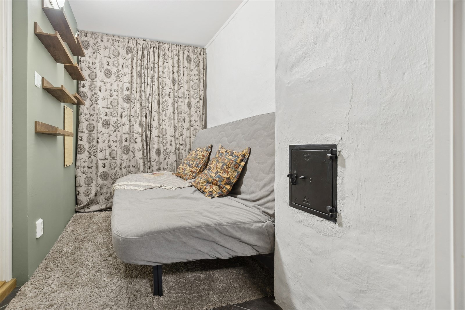 Boligen har et ekstra rom til oppbevaring. Det er ikke godkjent til varig opphold slik som et soverom. Galleribilde