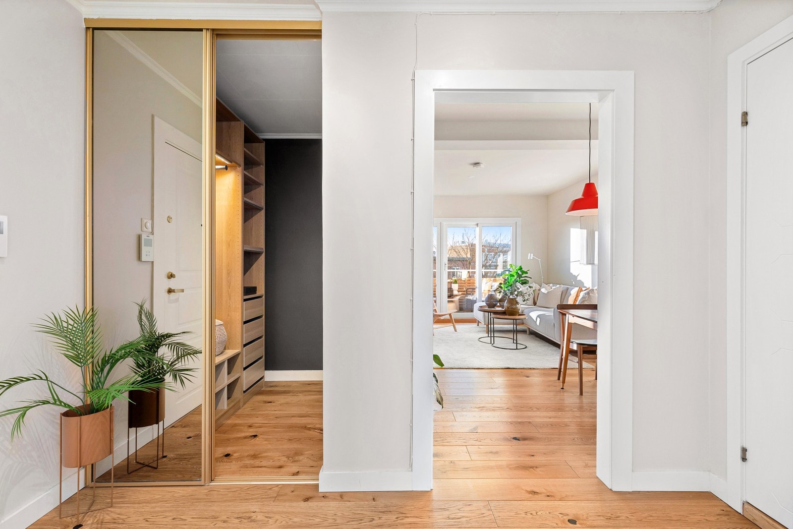 A-konto fjernvarme og varmtvann, internett og kabel-tv inkludert i felleskostnader. Galleribilde