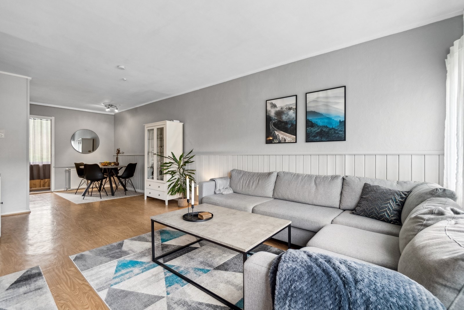 I tillegg er det plass til en hyggelig spisegruppe om ønskelig. Galleribilde