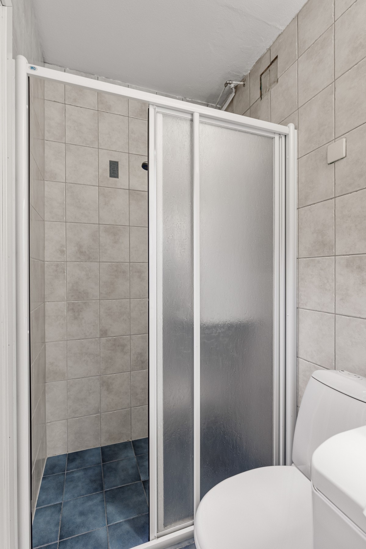 Dusjsone. Galleribilde