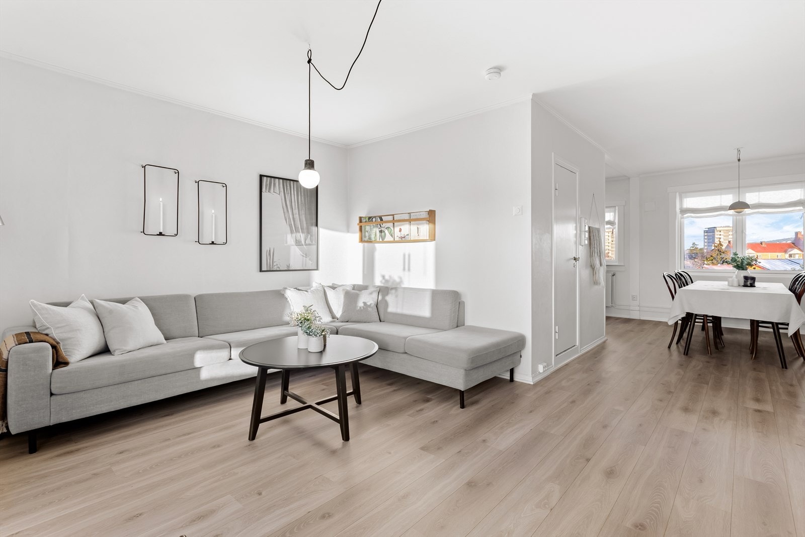 Velkommen til Rugveien 5 - Presentert av Oliver Pettersen i EiendomsMegler1 Galleribilde