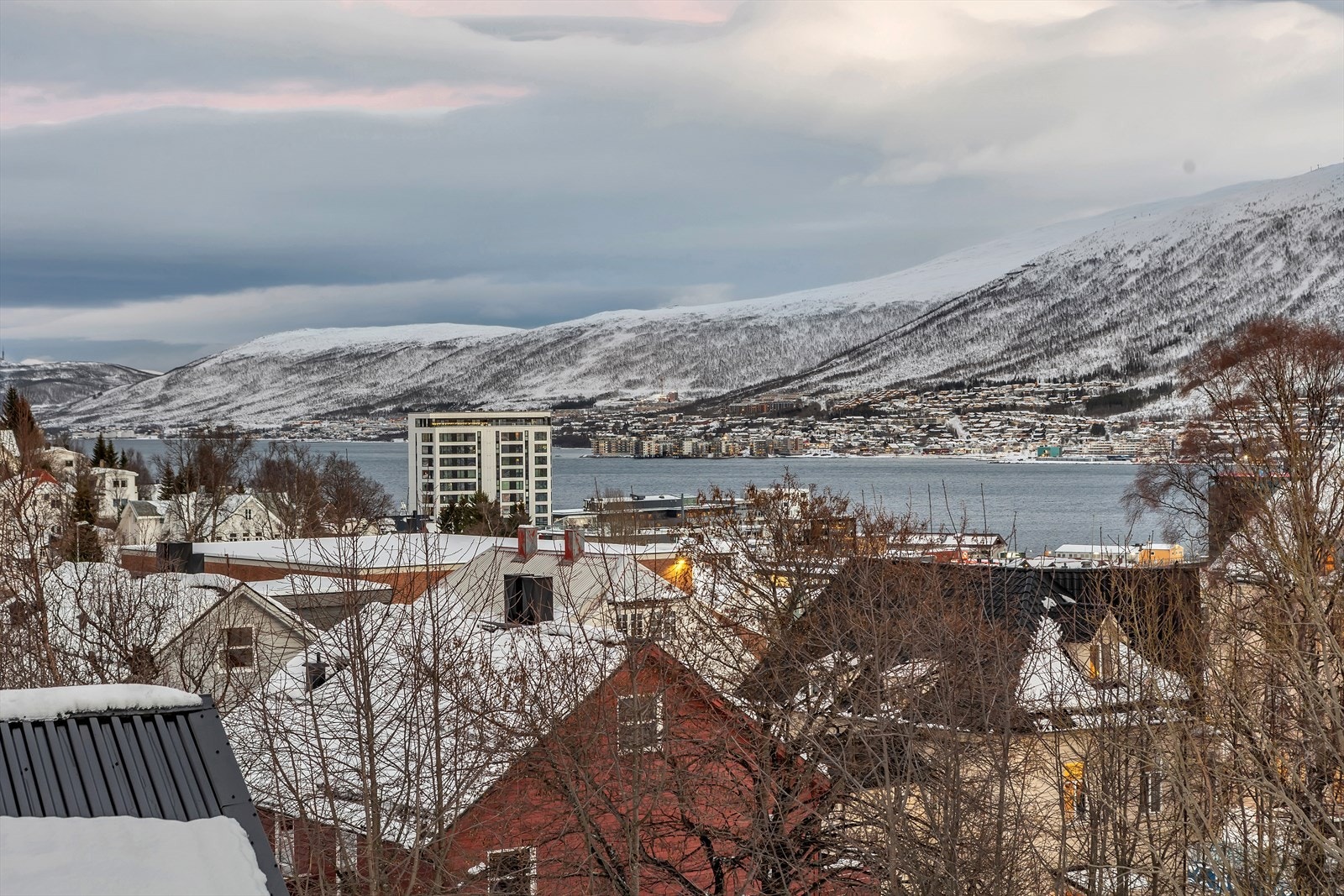 Utsikt mot nord. Galleribilde