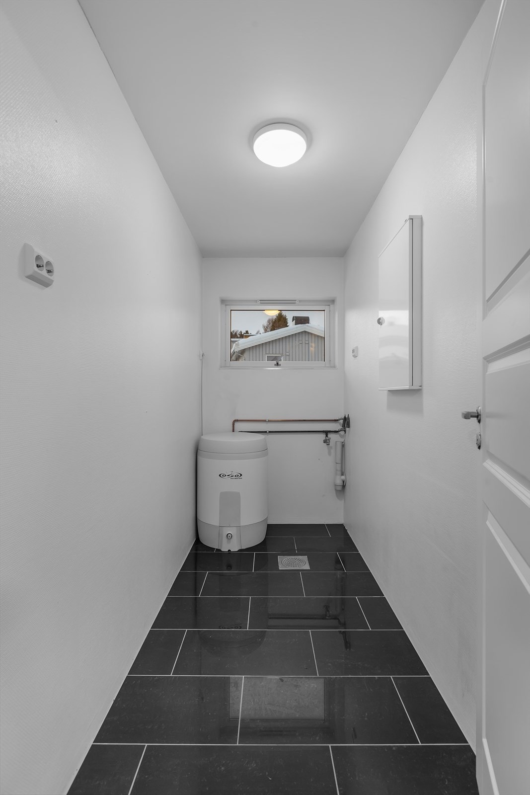 Bod/vaskerom. Galleribilde