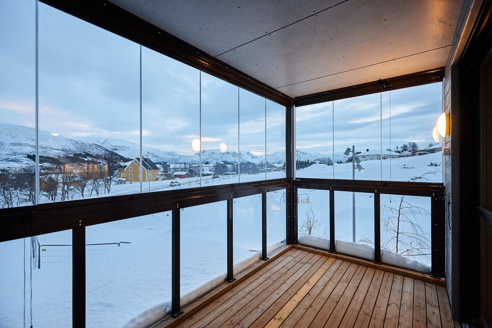 Utsikt fra balkong Galleribilde