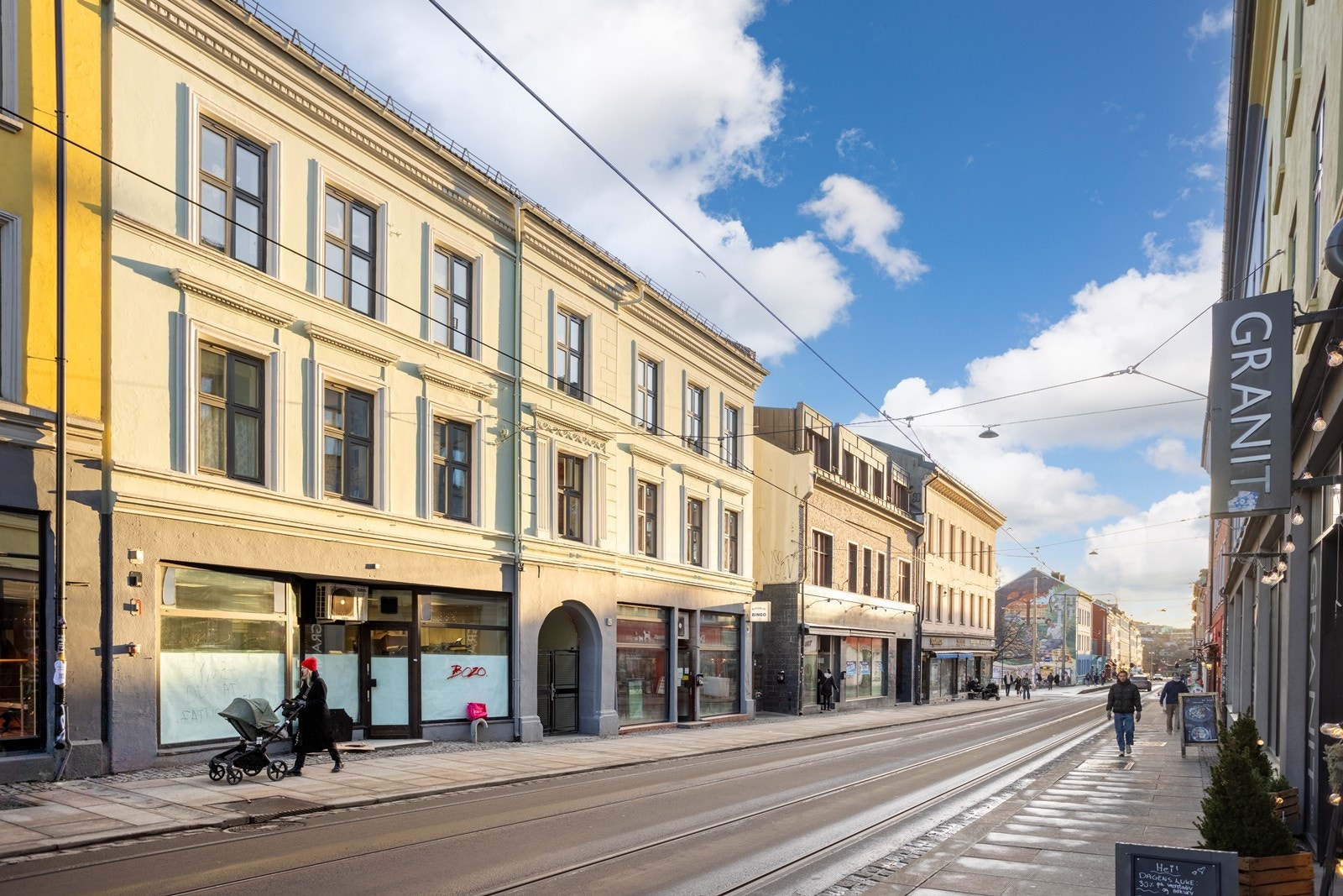 Fasade mot Thorvald Meyers gate. Leiligheten ligger i indre bygård. Galleribilde