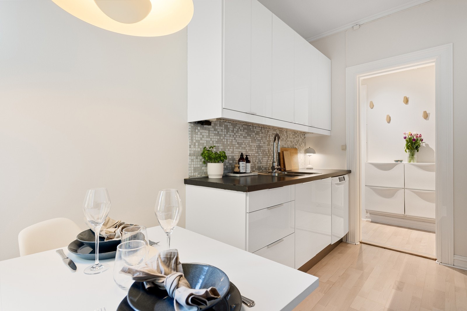 Boligen har et årlig strømforbruk på ca. 3800 kWh. Galleribilde