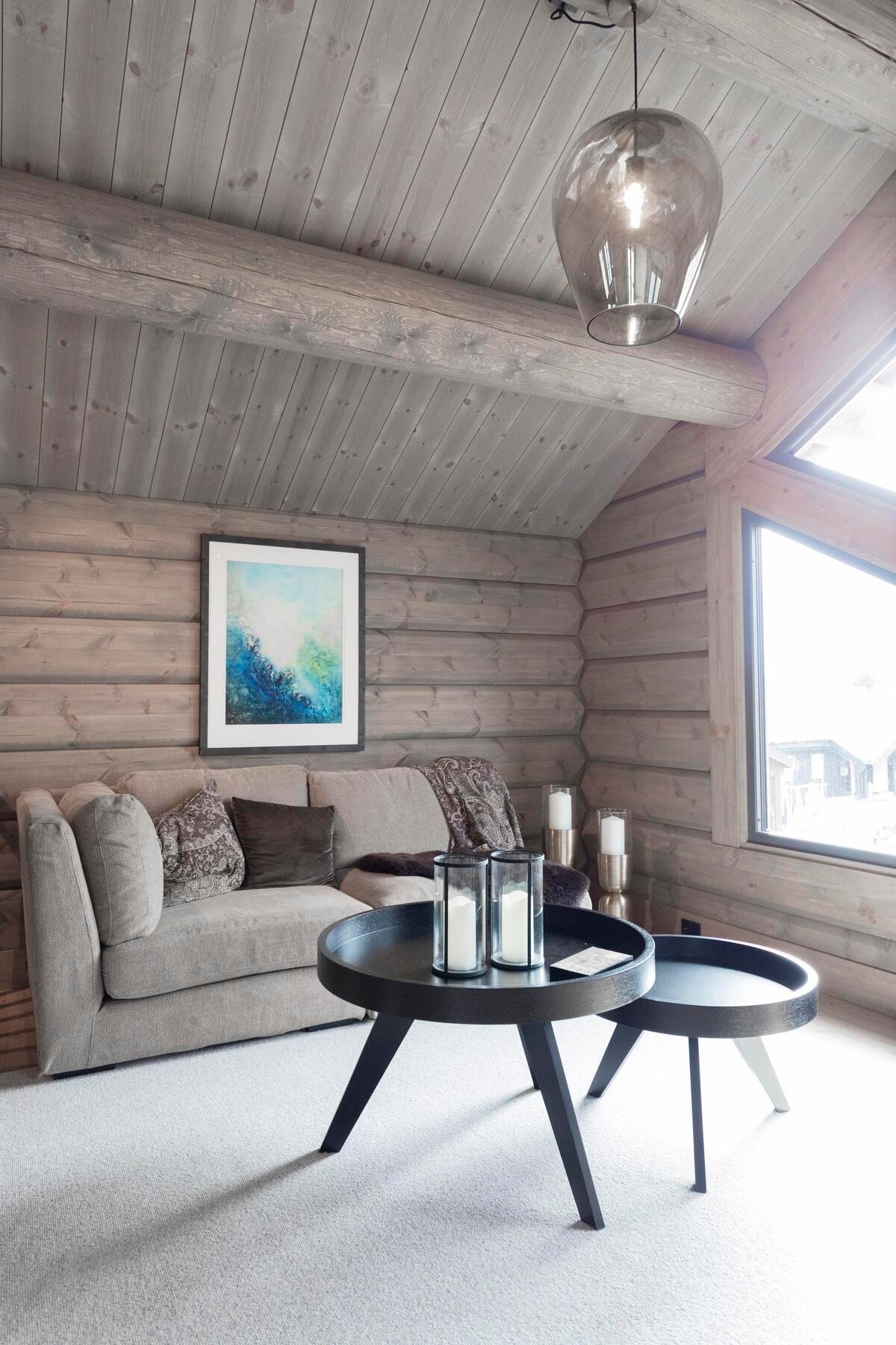 Lekker loftstue i 2 etg.
Foto fra Andor visningshytte på Hellerudsletta Galleribilde