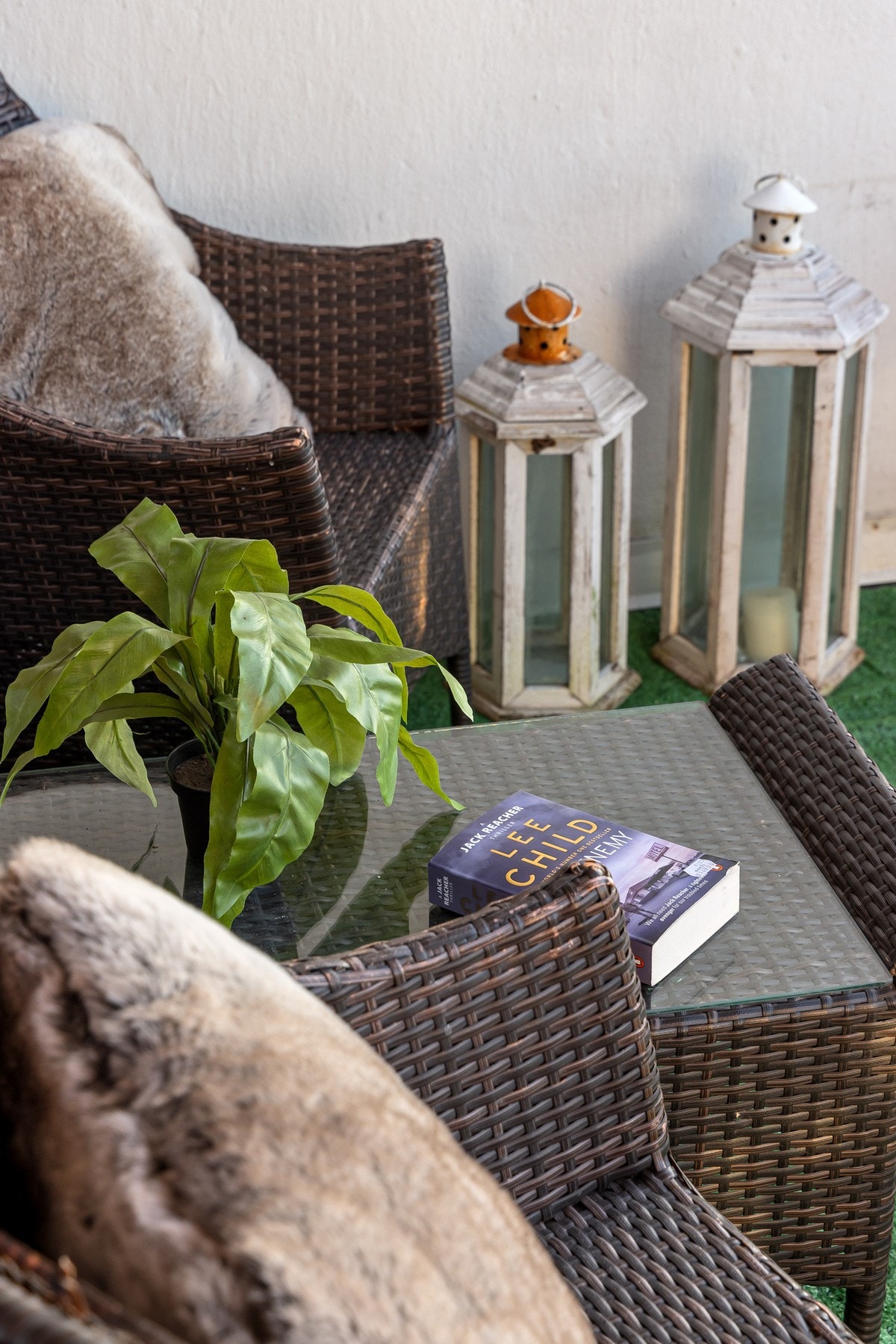 Skjermet terrasse med langstrakt utsikt. Galleribilde