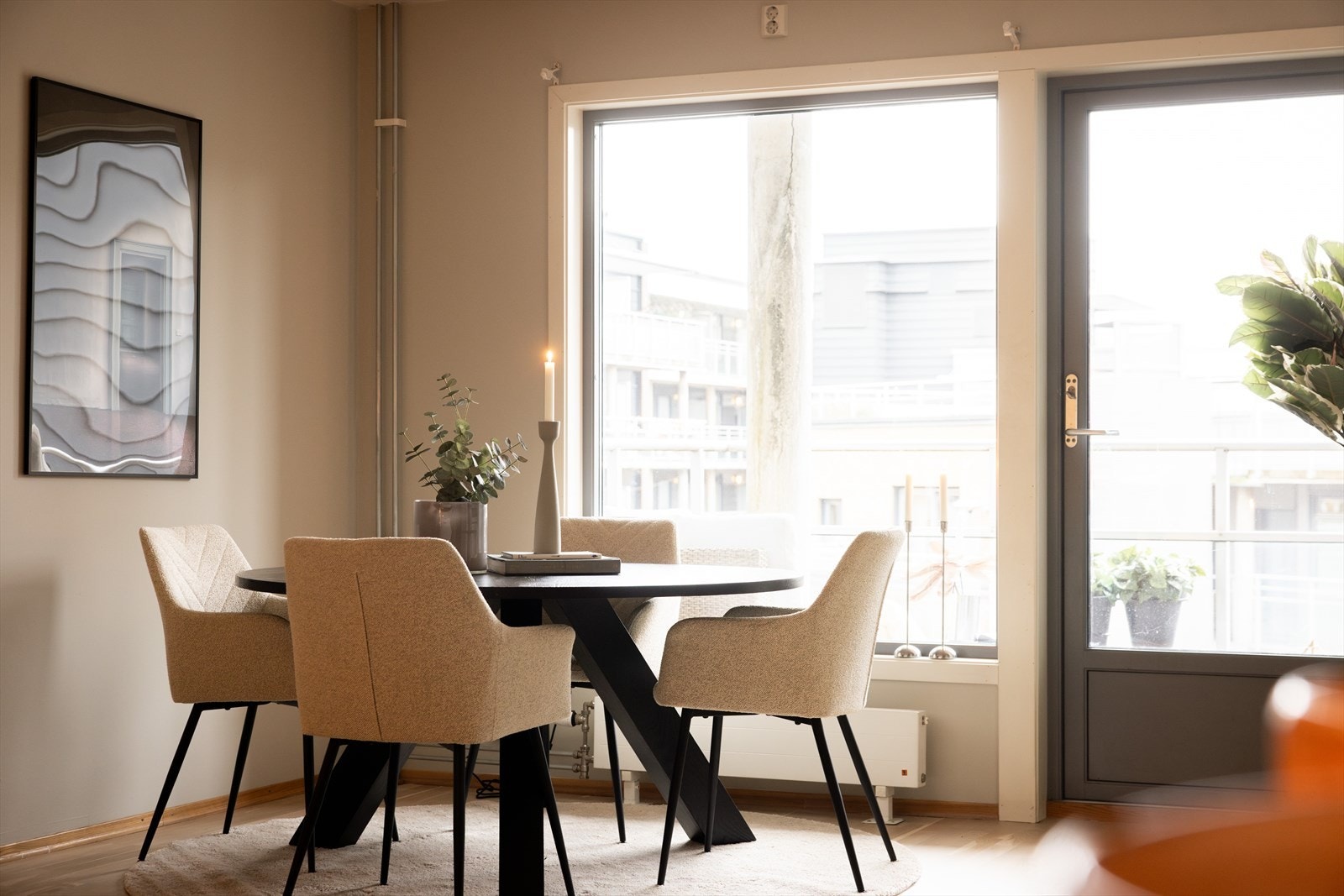 - Det er balansert ventilasjon i leiligheten - Galleribilde