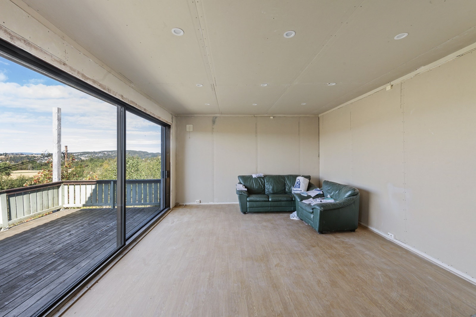 Stue med direkte utgang til terrasse Galleribilde