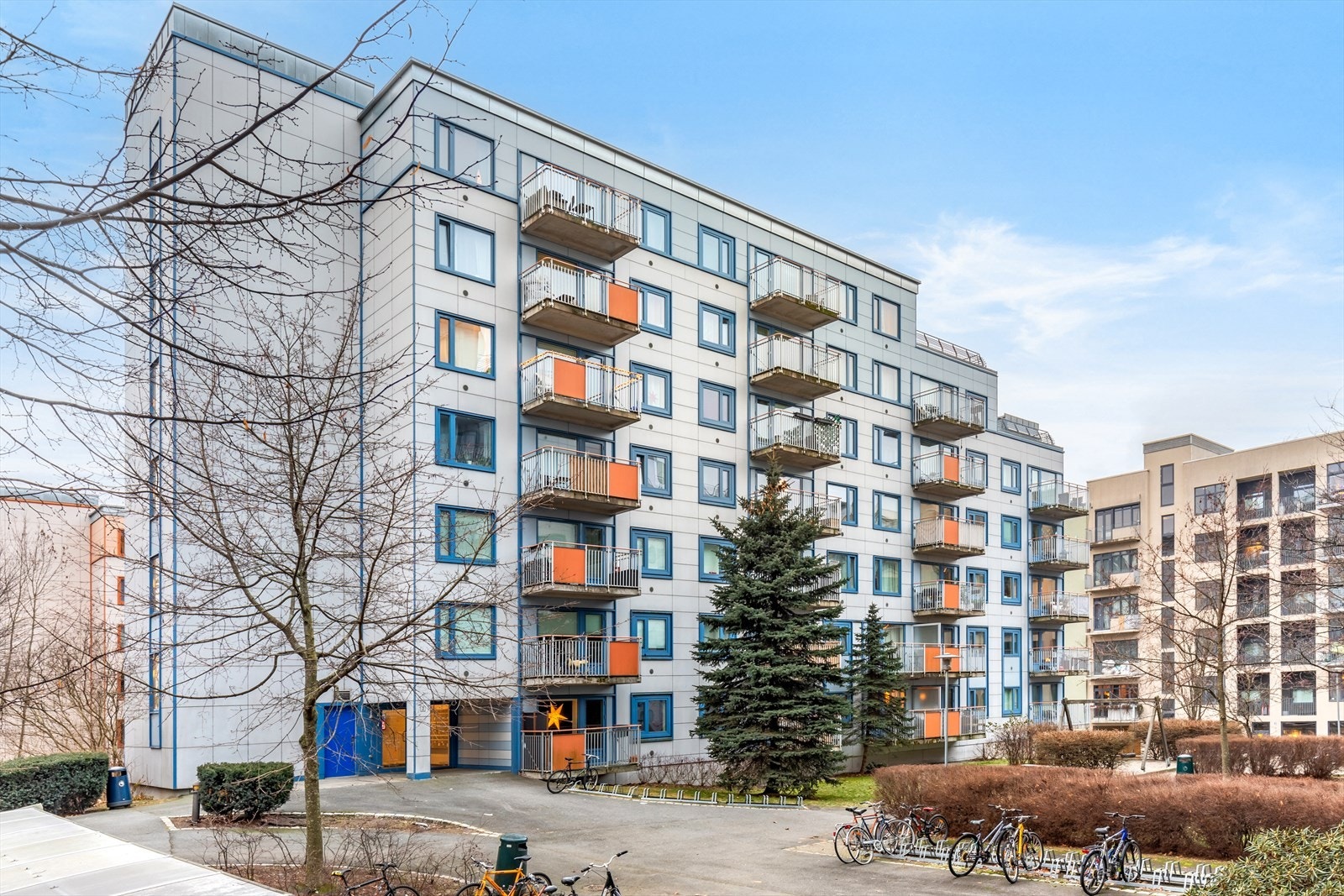 Har du noen spørsmål angående boligen? Ta kontakt med megler i dag! Vi ønsker deg velkommen til en hyggelig visning. Galleribilde