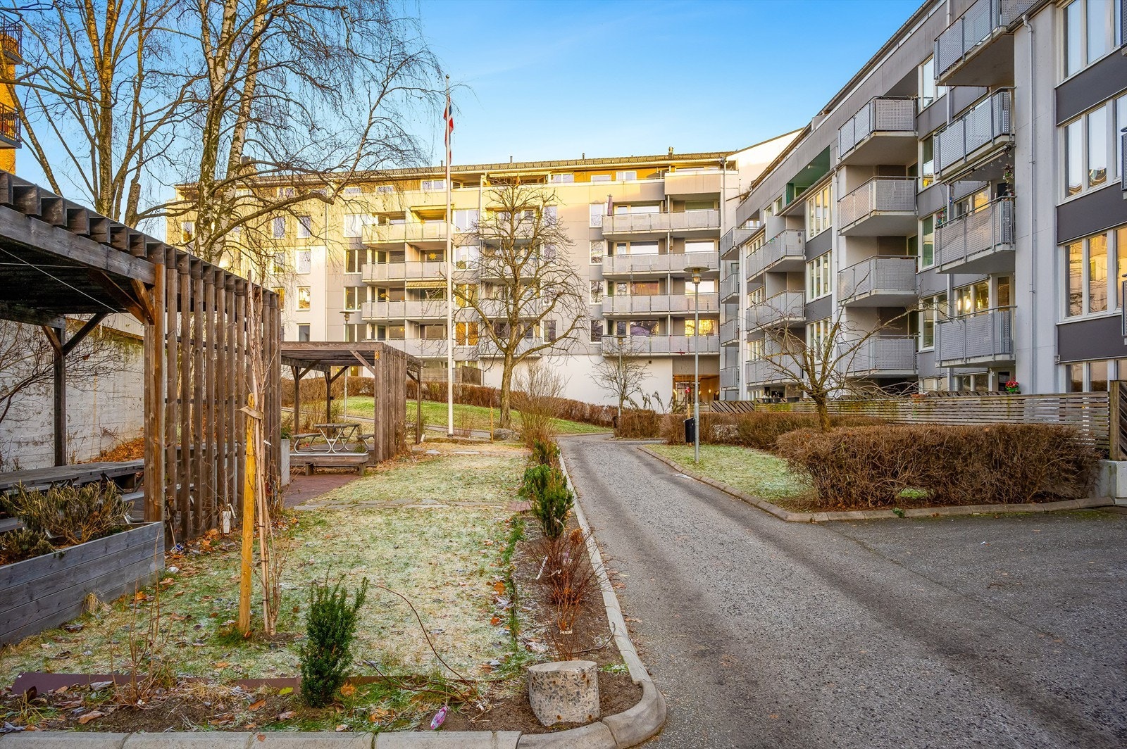 Tøyen er en bydel i utvikling og "Tøyenløftet" har ført til at området er blitt attraktivt og kulturlivet blomstrer Galleribilde