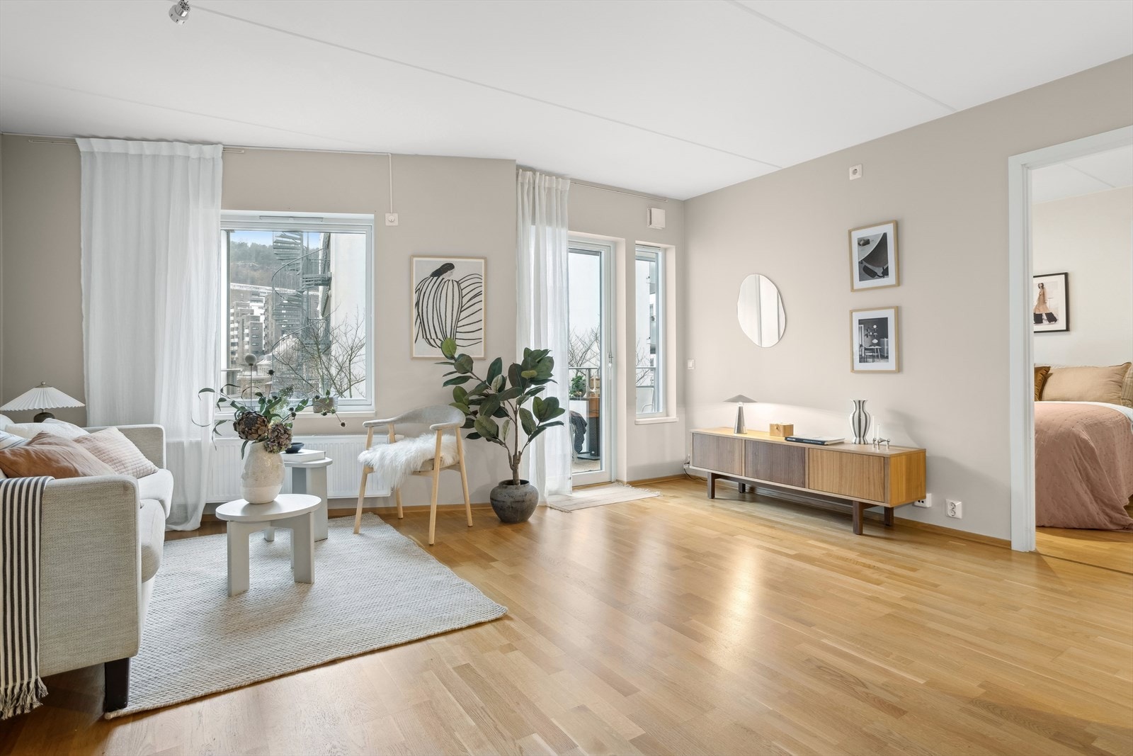 Velkommen til en flott og moderne 2-roms fra 2012. Galleribilde