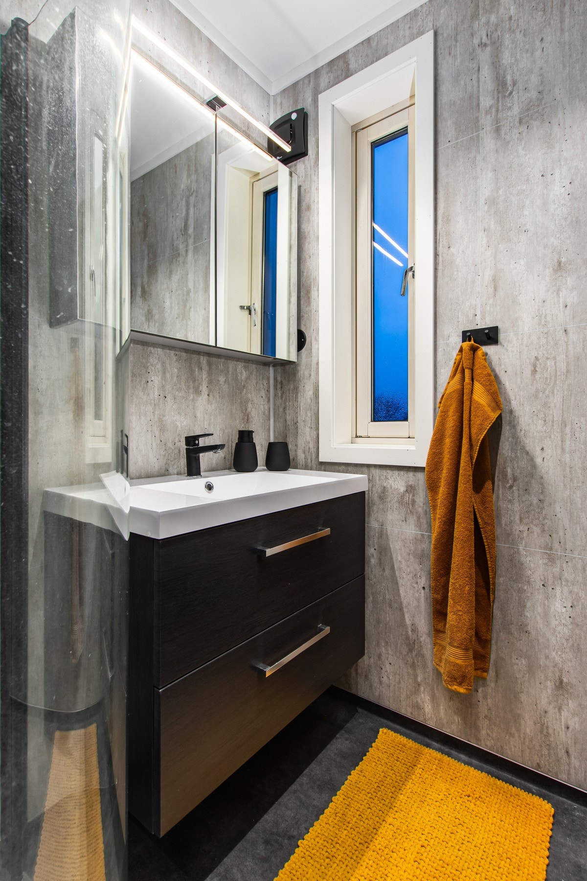 Servant- Galleribilde