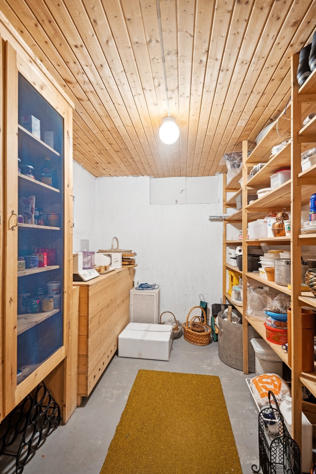 Flere lagringsrom i kjeller. Galleribilde