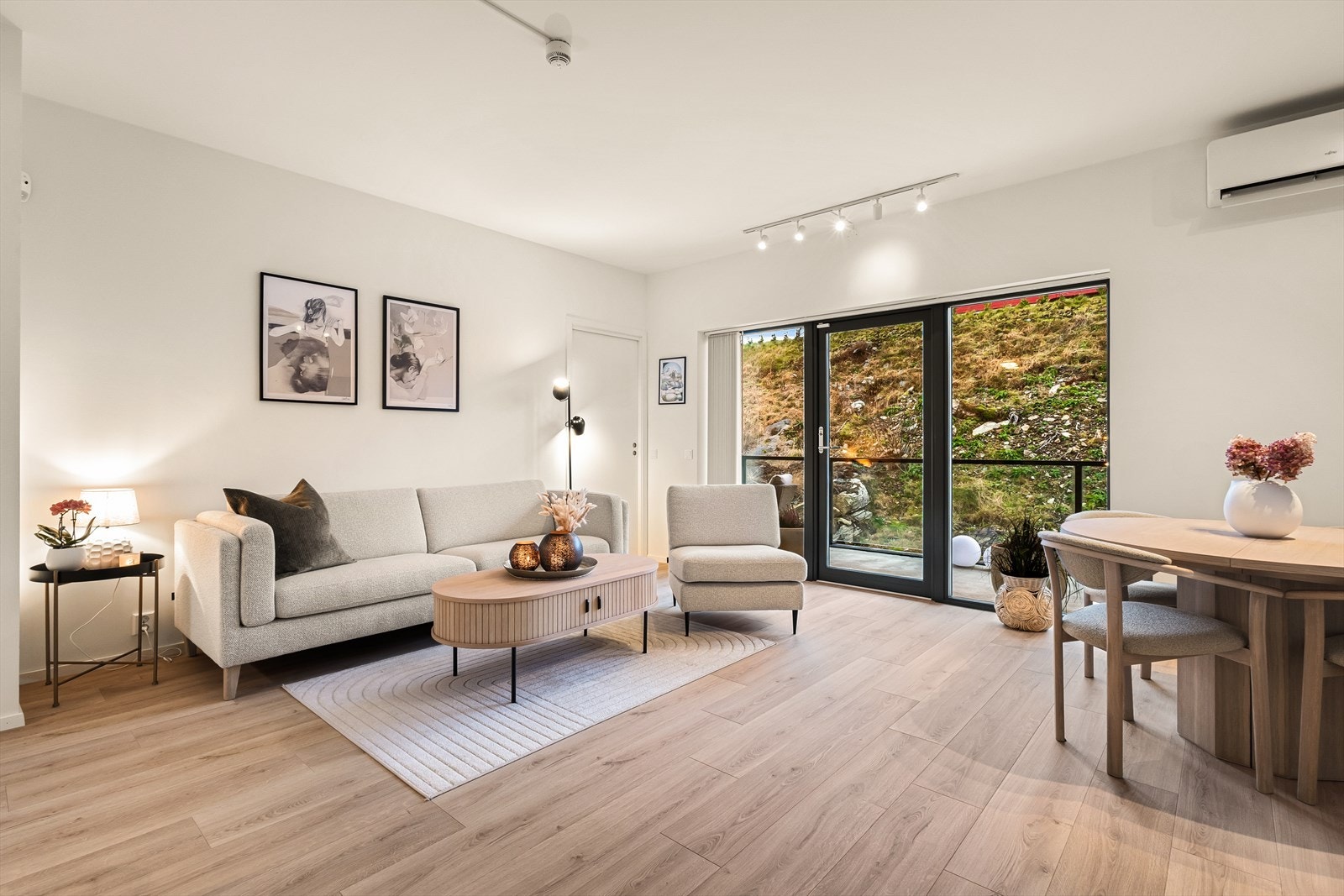 Velkommen til Foldnesvegen 149A - presentert av Annette Nordvik Samland i Eiendomsmegler Vest. Galleribilde