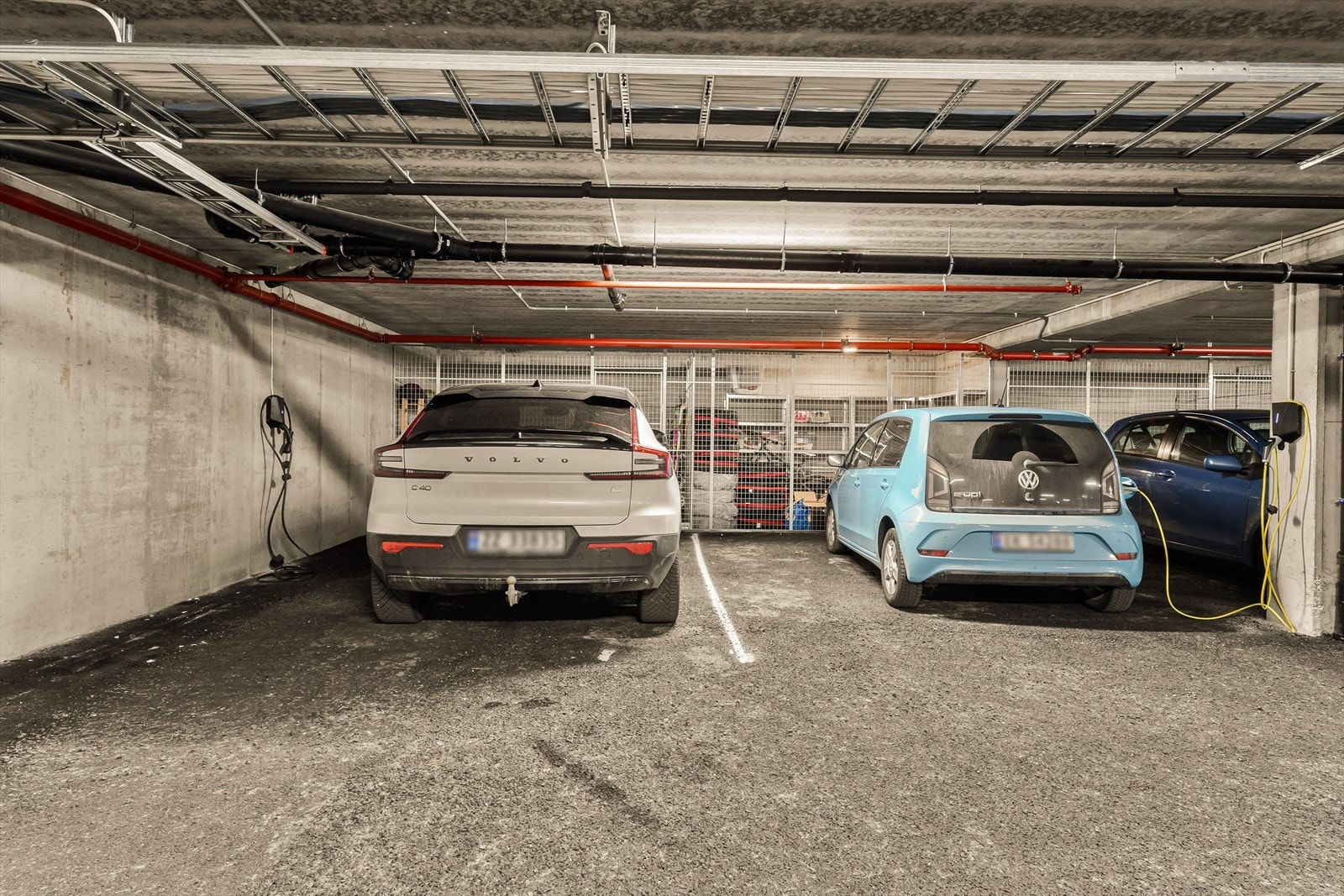 Muligheter for elbillader tilknyttet parkeringsplassen - Lader følger ikke med. Bod i bakkant. Galleribilde