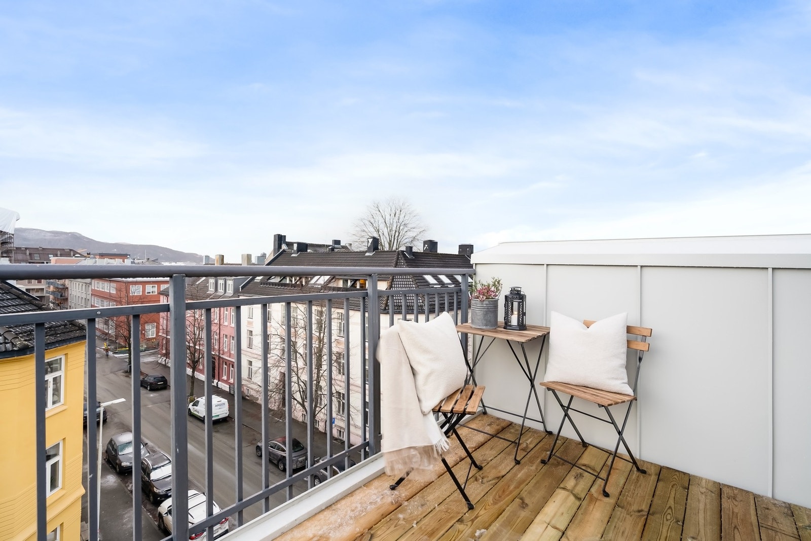 Sjelden mulighet i området med denne flotte takterrassen. Galleribilde