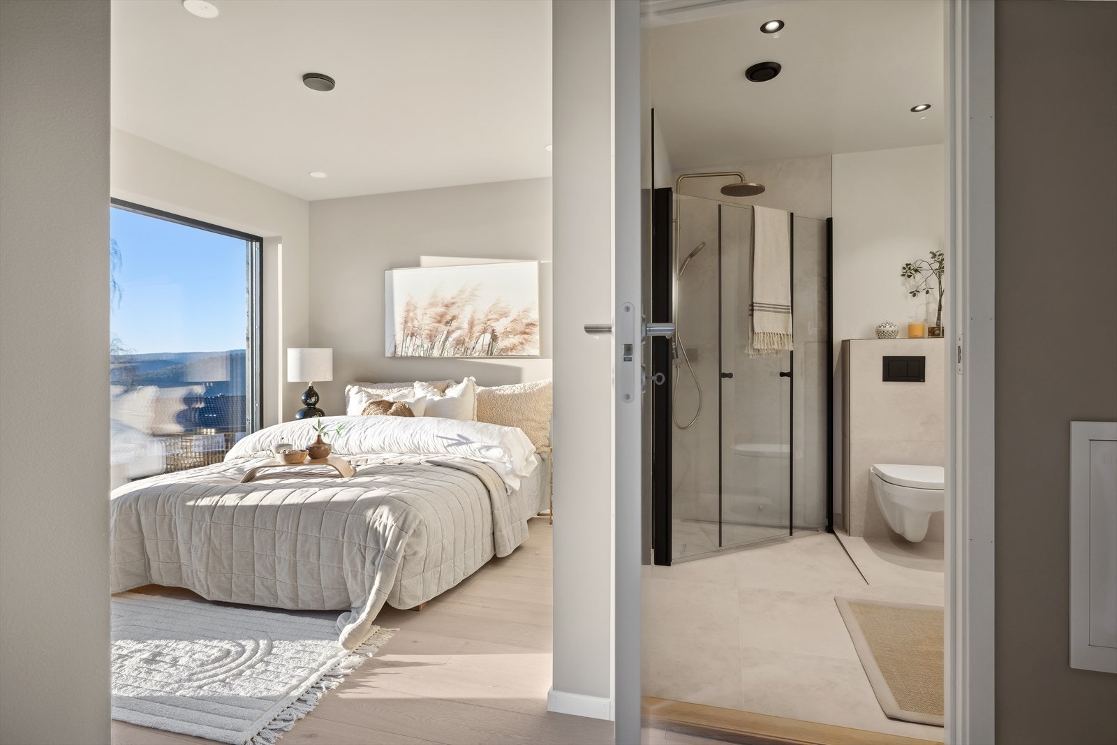 I tilknytning til soverom I er det eget baderom Galleribilde