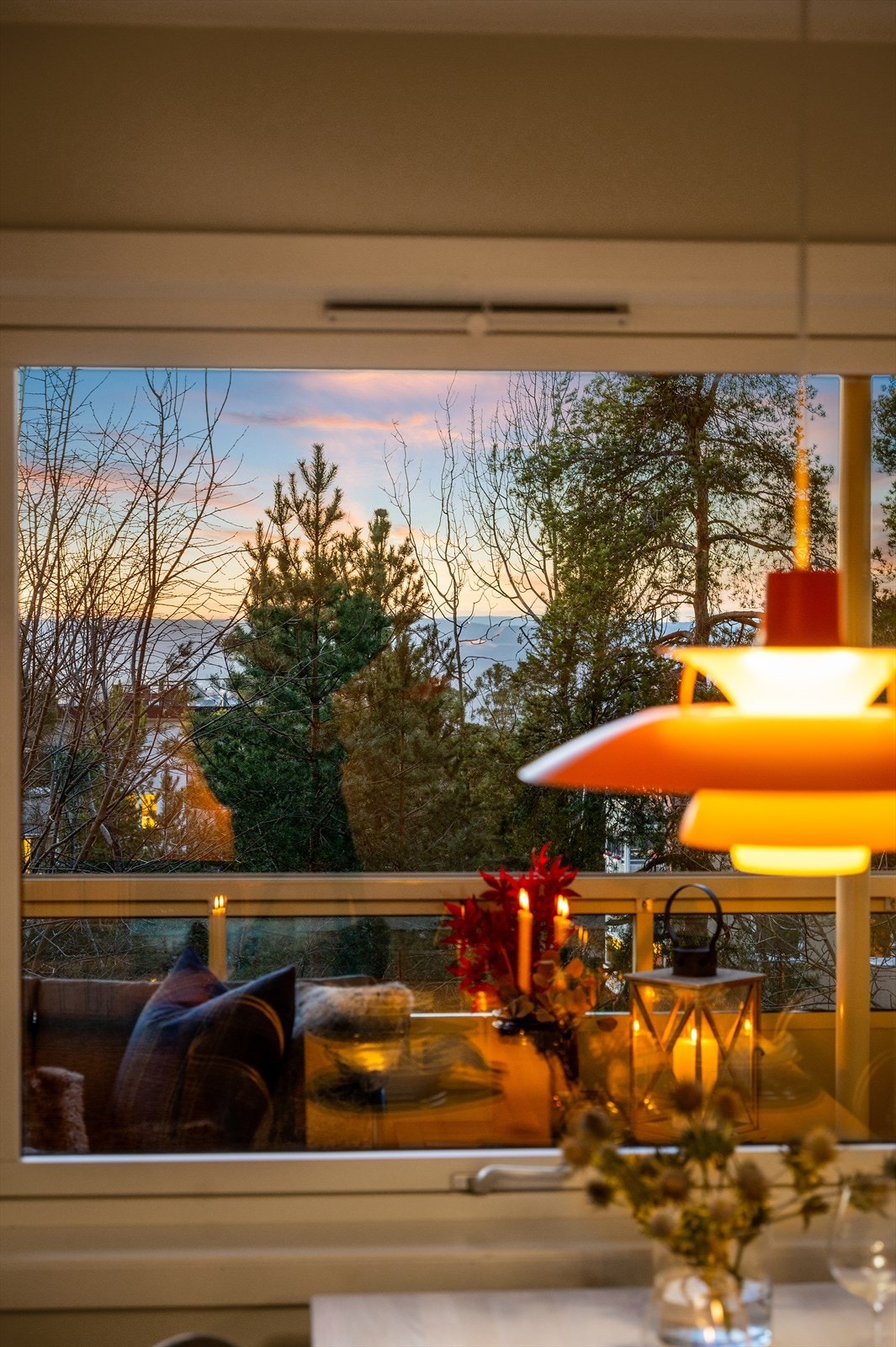 Hyggelig utsyn fra vinduene mot vest. Galleribilde