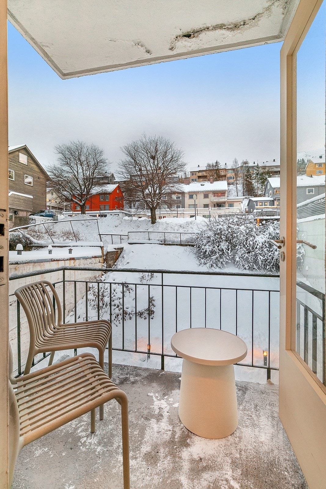 Balkong i fellesareal. Galleribilde