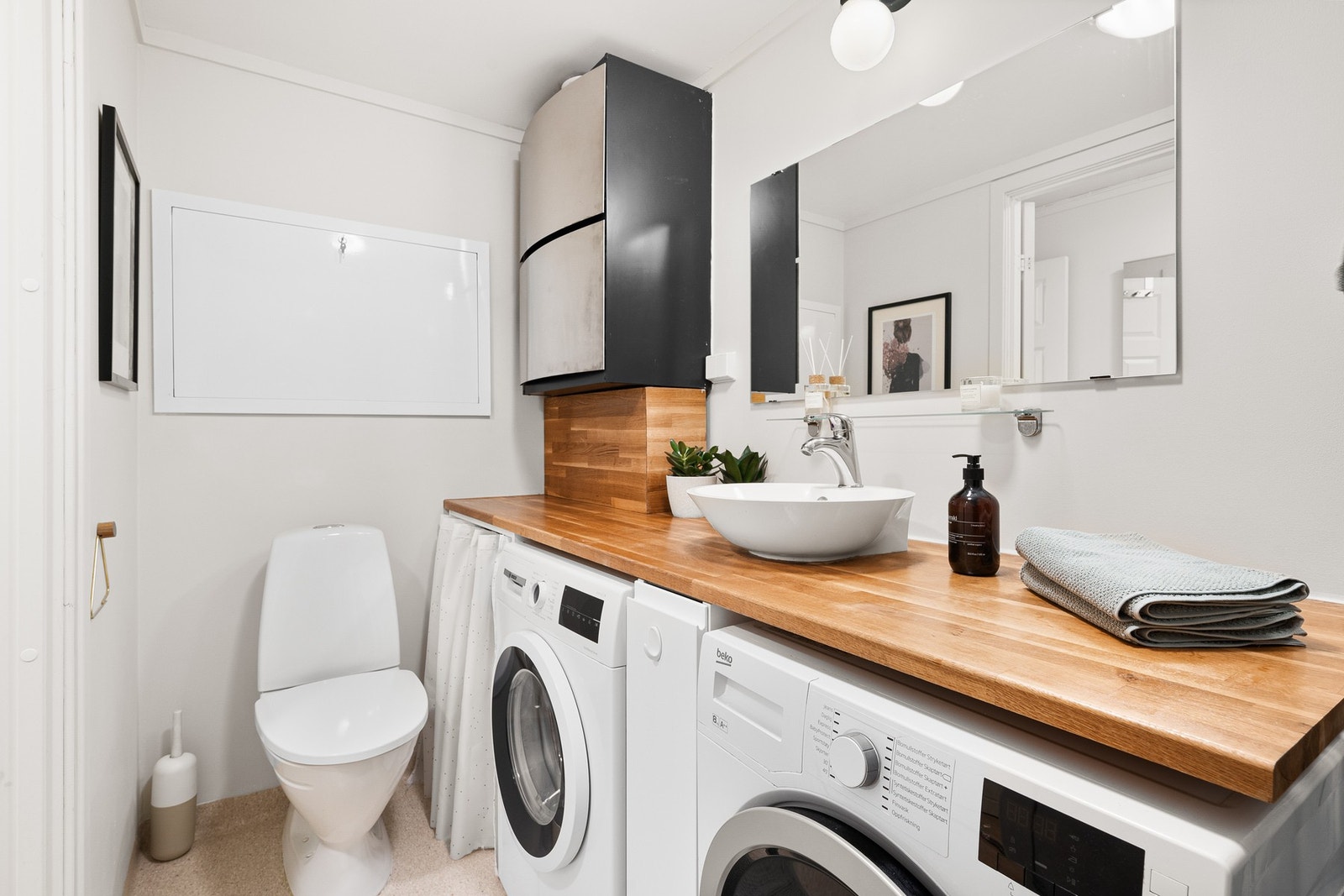 Fra byggeår 2007. Bad har fått tilstandsgrad 1 av takstmann. Galleribilde