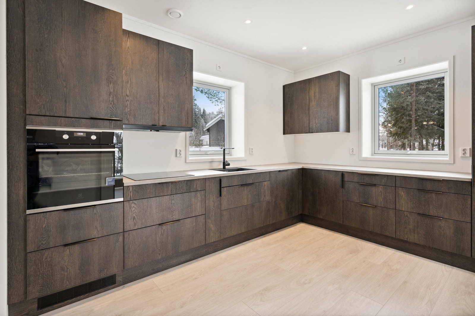 Kjøkken i moderne stil Galleribilde