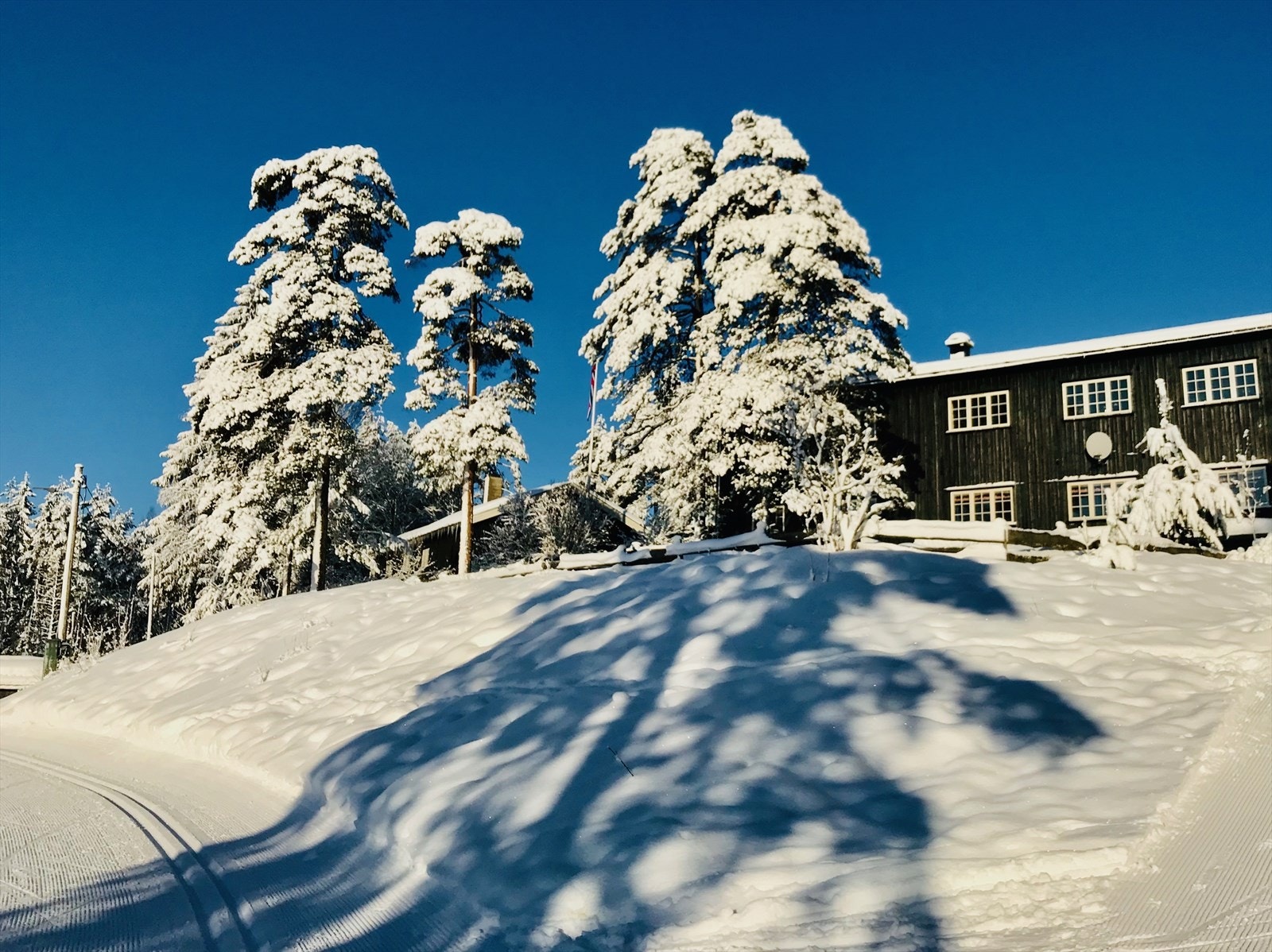 Linderudkollen sportsstue og tilgang til Linderudkollen skiarena for fine treningsmuligheter Galleribilde