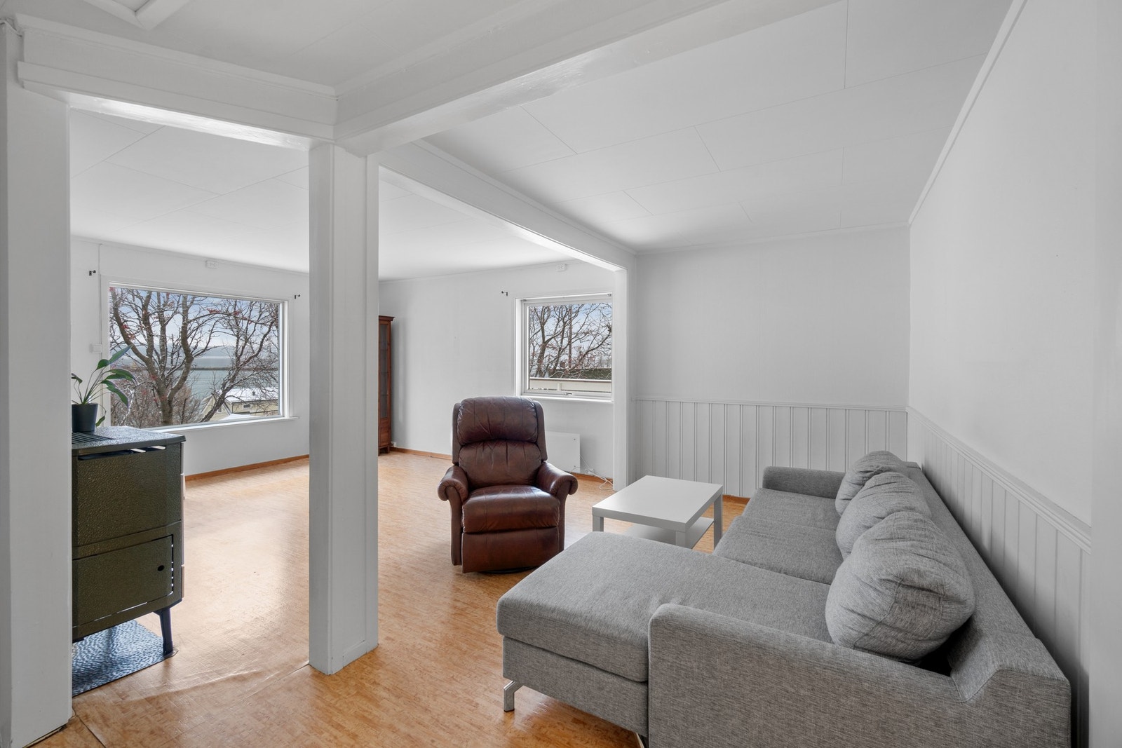 Velkommen inn! Stuen har en romslig planløsning. Galleribilde