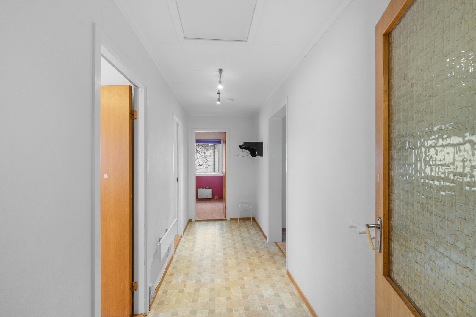 Entré/gang. Galleribilde