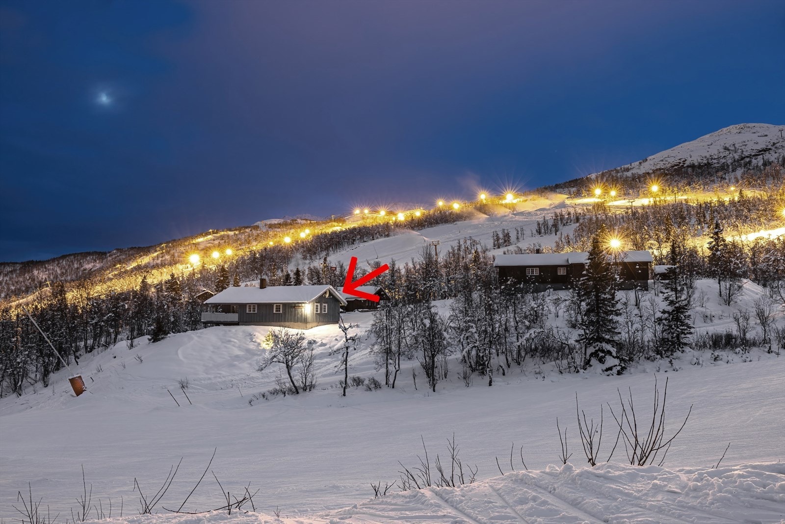 Eiendommen har veirett over skibakken inn til eiendommen. Galleribilde