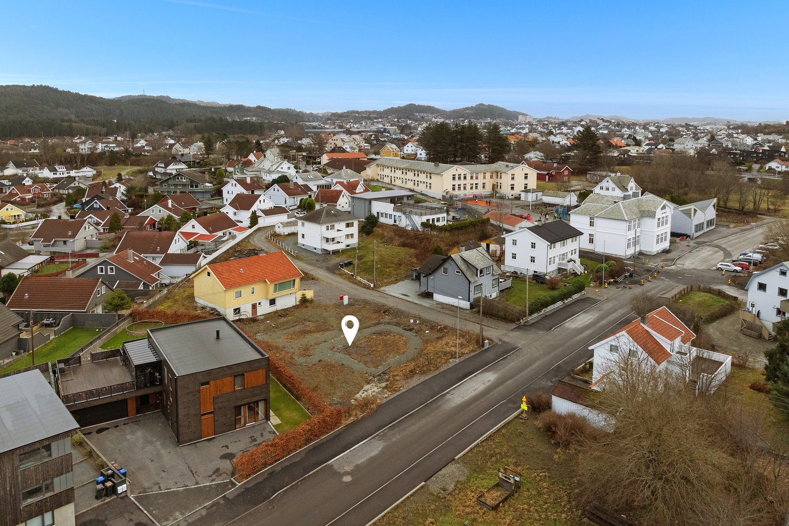 Her kan du skape et hjem med korte avstander til skole, barnehage, butikker og turområder. Galleribilde
