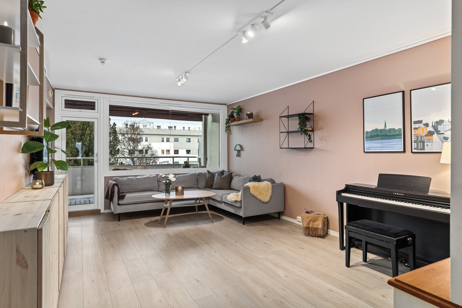 EiendomsMegler 1 v/Ivar Lindrupsen har gleden av å presentere Karolinerveien 2 C. Galleribilde