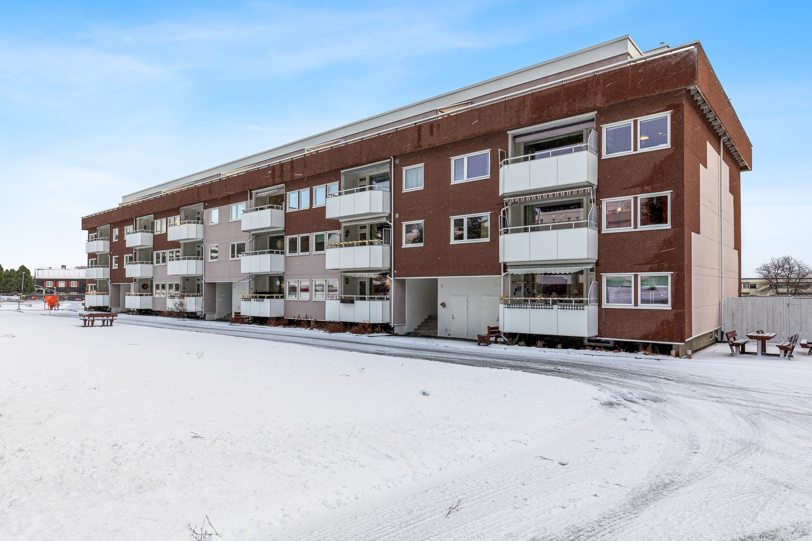 Fasade. Det vil i sommer legges til rette for urban dyrking av ulik beplanting for den som er interessert i det. Galleribilde