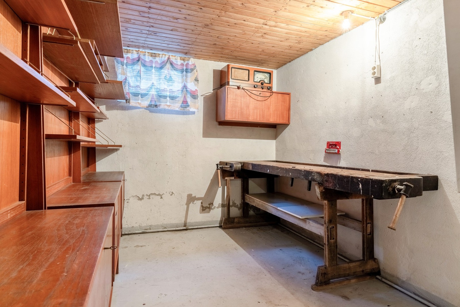 Godt med lagringsplass i kjelleren Galleribilde