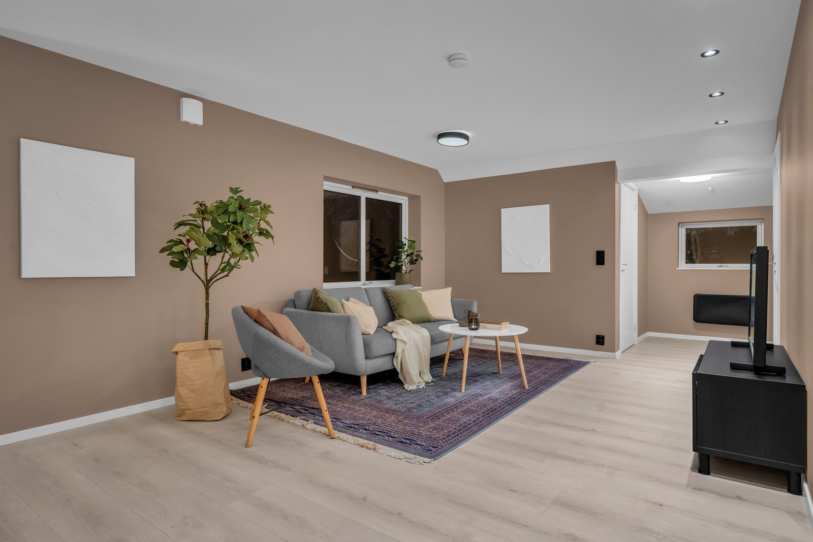 Stor og flott TV-stue i 2. etasje. Galleribilde