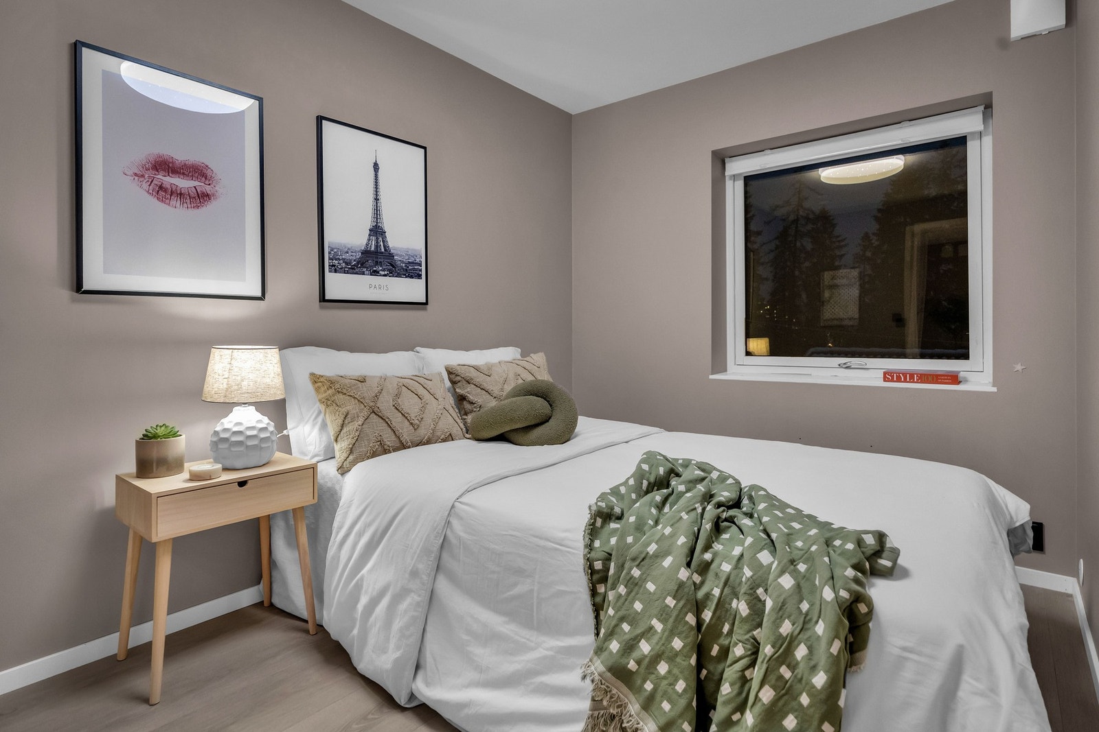 2.etasje inneholder 3 soverom. Galleribilde