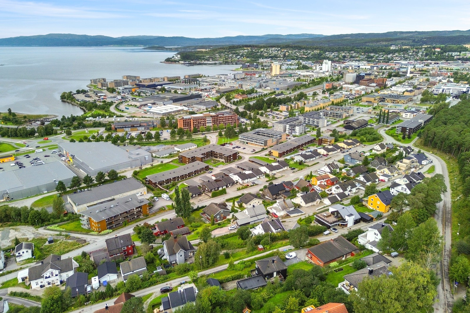 Populær beliggenhet med gangavstand til sentrum med kulturhus, restauranter og kjøpesenter Galleribilde