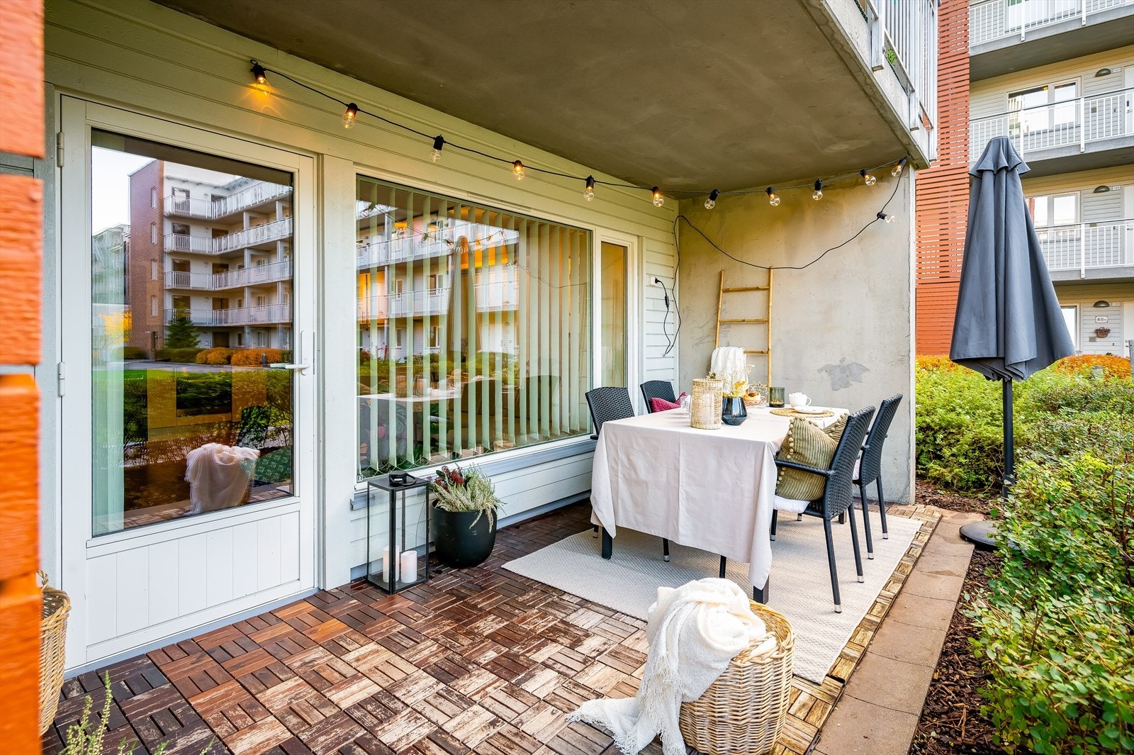 Dette er en flott 3-roms leilighet med trappefri adkomst og stor markterrasse! Galleribilde