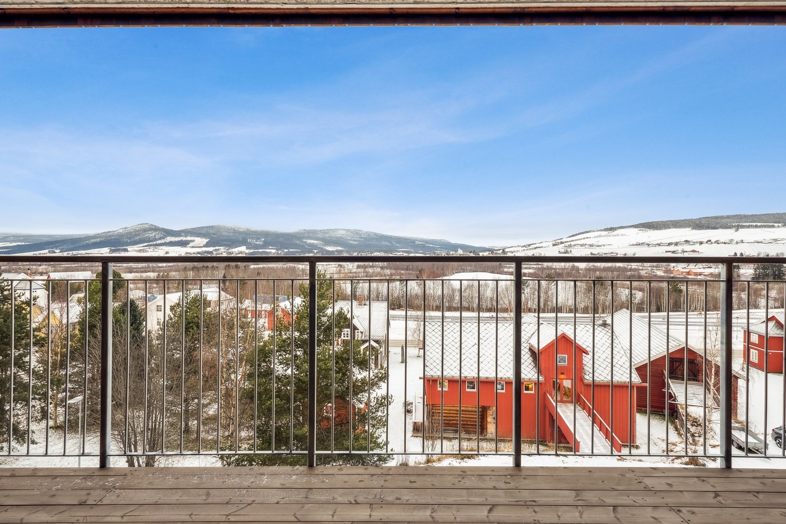 Vakker utsikt mot fjellene som omkranser Tynset. Galleribilde